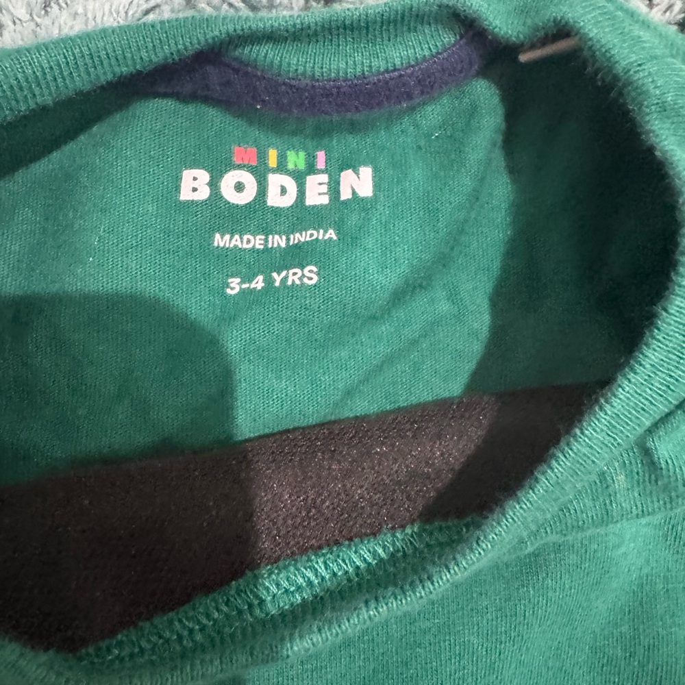 3-4T Mini Boden Green deer/elk Kids Shirt - Picture 2 of 2